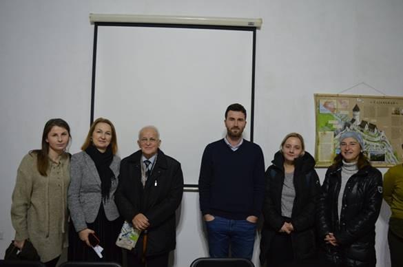 PREZENTACIJI REZULTATA ISTRAŽIVANJA ČAJANGRADA PRISUSTVOVALE I UPOSLENICE FONDACIJE