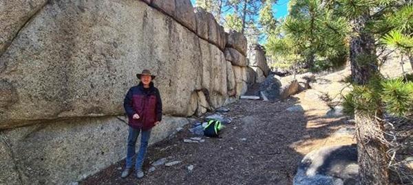 DR OSMANAGICH CONFIRMED THE ARTIFICIALITY OF MEGALITHS IN MONTANA, USA