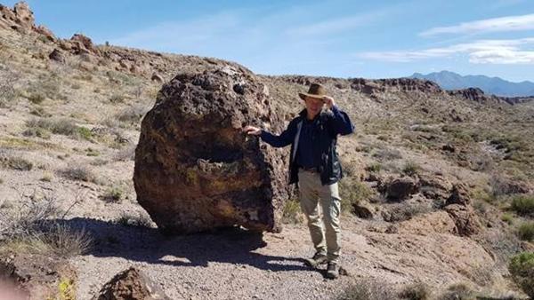 BALANSIRAJUĆA STIJENA U ARIZONI?