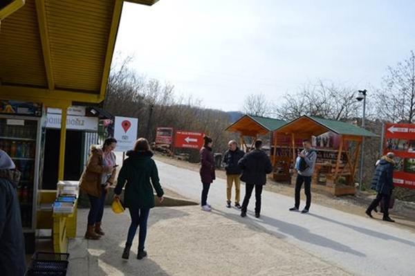 PRELIJEPO VRIJEME IZMAMILO BROJNE GOSTE U KOMPLEKS RAVNE