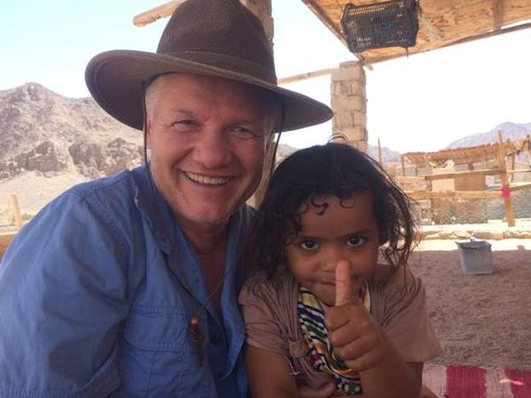 POTRAGA ZA KAMENOM KUGLOM ILI ZA BEDUINIMA U SINAJSKOJ PUSTINJI