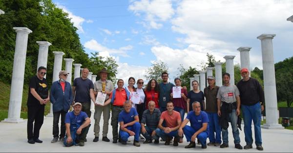 „Zlatni medvjed“ stigao u Bosansku dolinu piramida