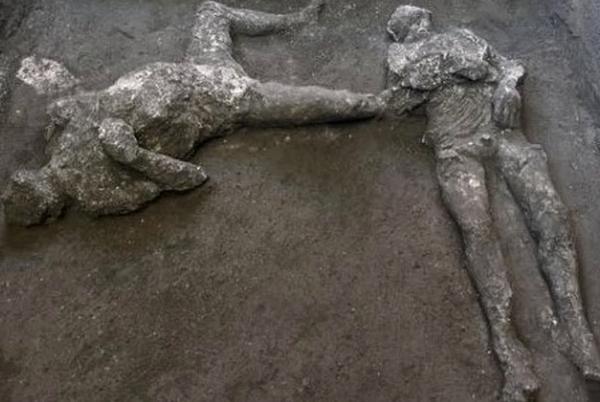 Arheolozi u ruševinama Pompeja pronašli tijelo bogataša i roba