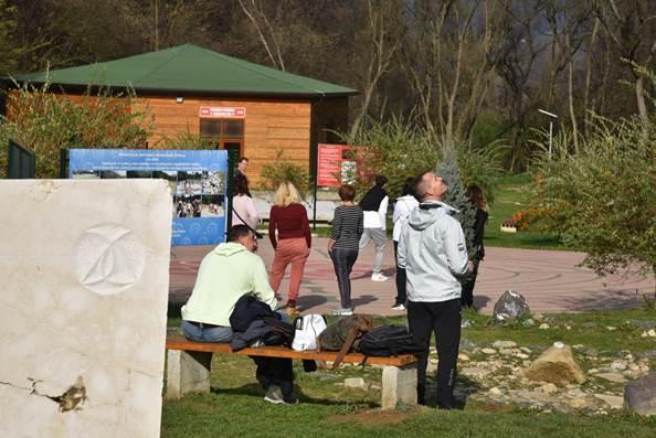 BEOGRAĐANE ODUŠEVILI TUNELI RAVNE I PREDIVNI PARK „RAVNE 2“