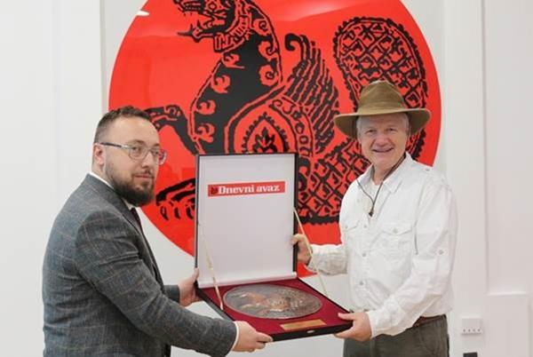 DR. OSMANAGIĆU URUČENO PRESTIŽNO PRIZNANJE „DNEVNOG AVAZA“ ZA LIČNOST GODINE