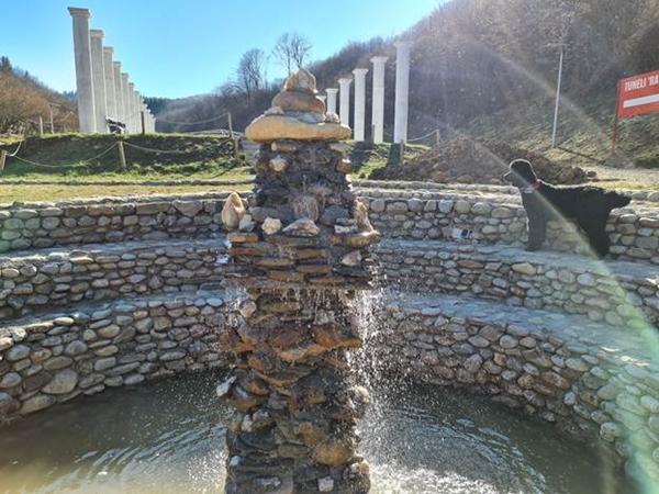 NOVA FONTANA U PARKU U FUNKCIJI