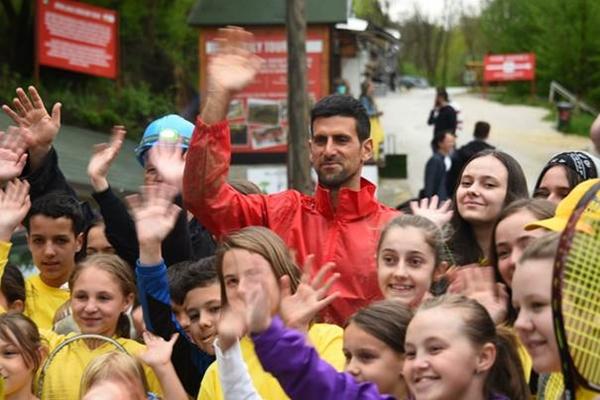MLADI TENISERI TK „BOSNA“ VISOKO DRUŽILI SE S NOVAKOM ĐOKOVIĆEM
