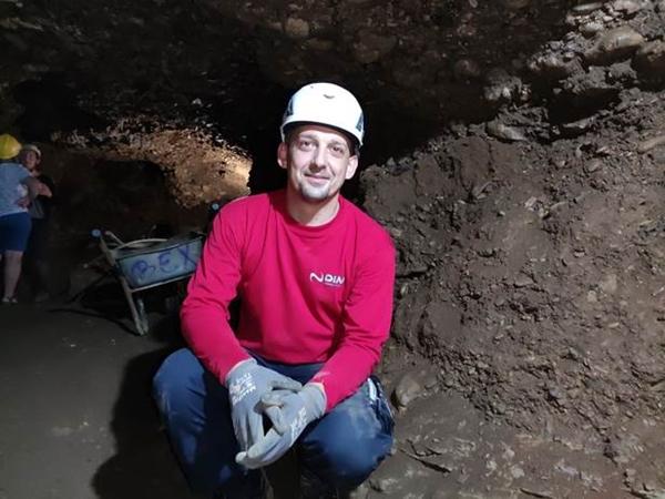 DAVOR UMJESTO NA MORU GODIŠNJI ODMOR PROVODI KAO VOLONTER U BOSANSKOJ DOLINI PIRAMIDA