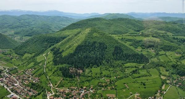 Bosnian Valley of Pyramids in Visoko – 16 Years without significant Help from the State