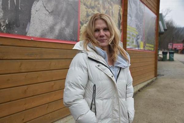 SVESTRANA UMJETNICA ELIS LOVRIĆ U POSJETI BOSANSKOJ DOLINI PIRAMIDA