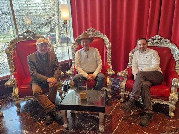 AUSTRIJSKO BOSANSKO AKADEMSKO DRUŠTVO URUČILO PLAKETU DR. OSMANAGIĆU