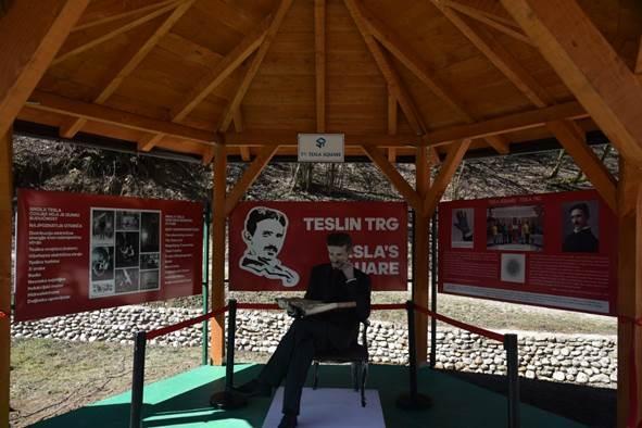 U PARKU „RAVNE 2“ SVEČANO OTVOREN „TRG NIKOLE TESLE“
