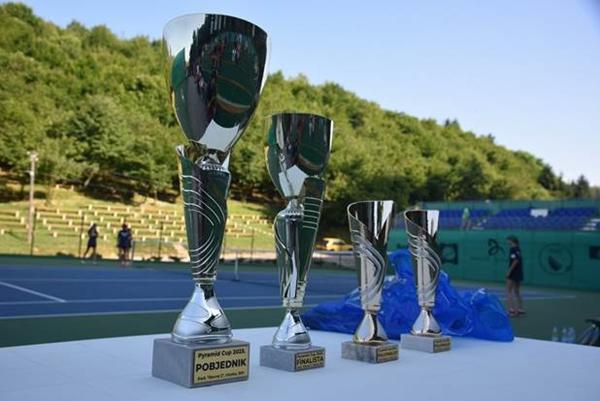 Veliko finale teniskog turnira ‘Pyramid Cup’, petak 21.07.2023., u 18:00 sati, park ‘Ravne 2’