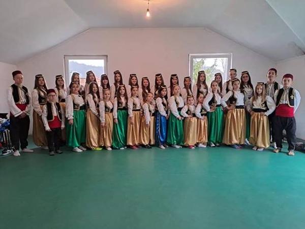 KUD “LJILJAN” GRAČANICA U PARKU RAVNE 2 U NEDJELJU