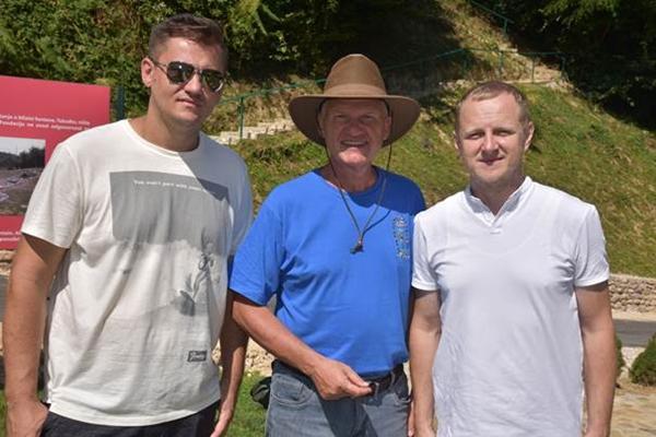 NAŠI LJUDI IZ SAD-a UŽIVAJU U BOSANSKOJ DOLINI PIRAMIDA