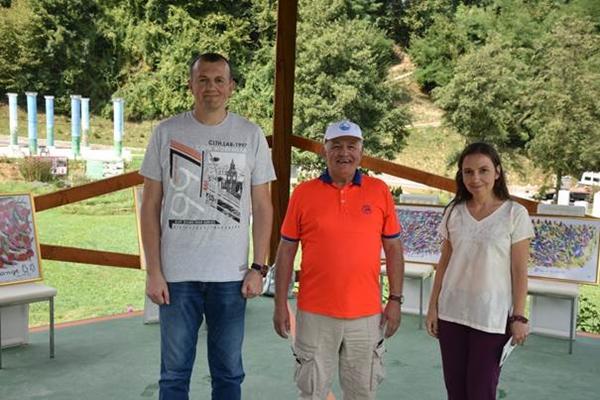 U PARKU „RAVNE 2“ OTVORENA IZLOŽBA „FONTANA UMJETNOSTI“ AUTORA SRI CHINMOYA