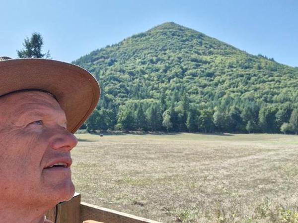 POSTOJI LI PIRAMIDA I MEGALITNI STONEHENGE U DRŽAVI WASHINGTON?