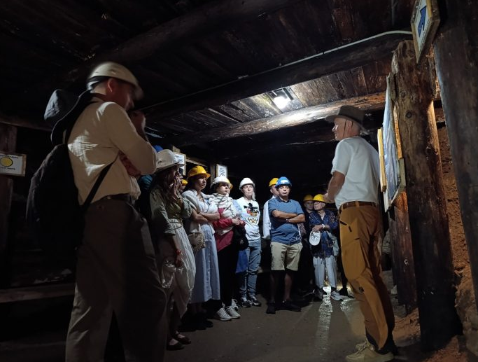 GRUPA EGIPATSKIH TURISTA I INFLUENSERA POSJETILA DISTRIKT BOSANSKIH PIRAMIDA