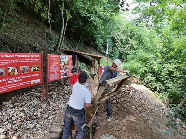 ZAVRŠENA JOŠ JEDNA USPJEŠNA VOLONTERSKA SEZONA U BOSANSKOJ DOLINI PIRAMIDA, U VISOKOM BORAVILO PREKO STOTINU VOLONTERA IZ CIJELOG SVIJETA