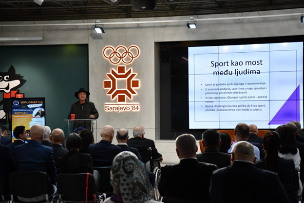 DR OSMANAGIĆ PREDAVAČ NA SIMPOZIJUMU O DIPLOMATIJI I SPORTU