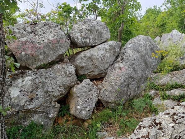 ILIRSKI BUNARI KARUS U ZAGVOZDU