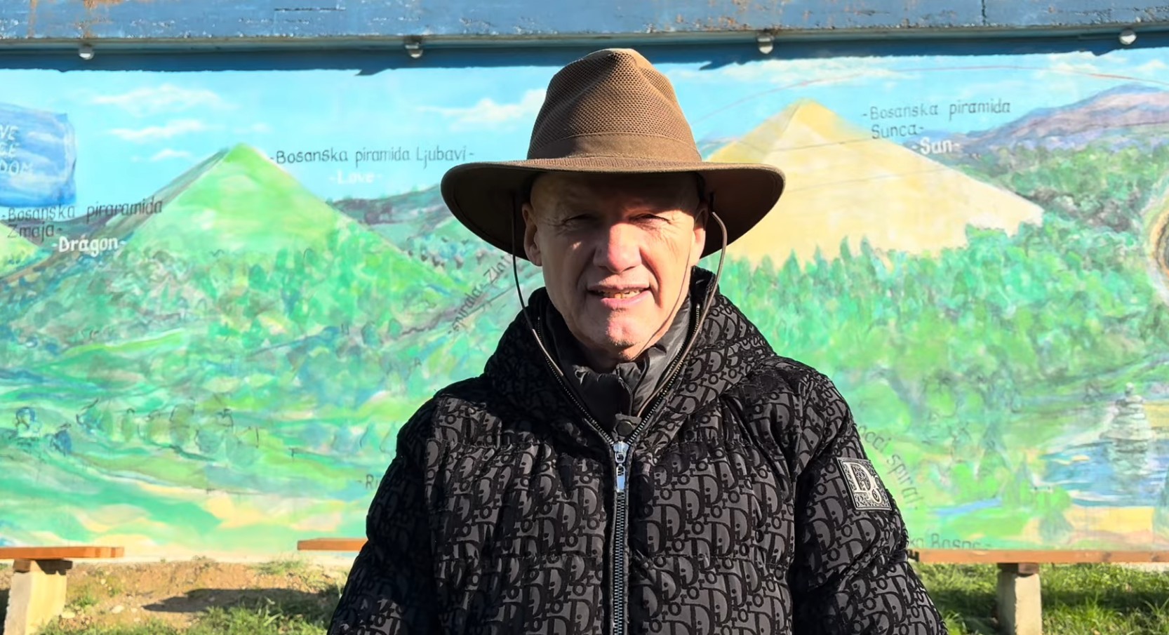 Novogodišnja čestitka dr. Semira Osmanagića