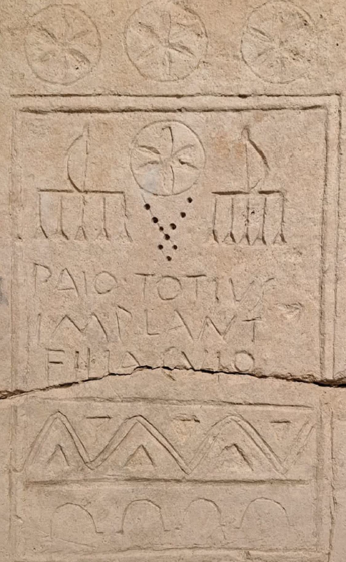 ILIRSKA STELA IZ RUDUŠE KOD SINJA