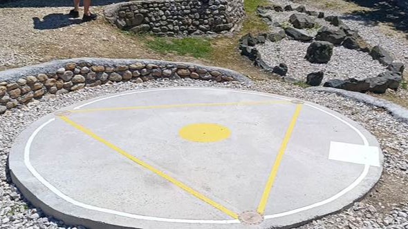 U PARKU „RAVNE 2“ OTVORENA NOVA INSTALACIJA „POOSE“ POKLON PRIJATELJA IZ FRANCUSKE