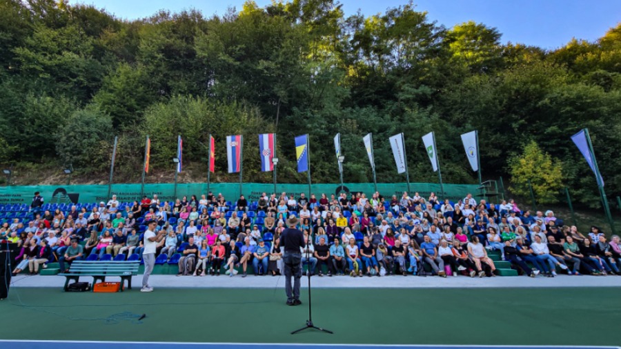 Grupa od 250 gostiju iz Njemačke posjetila Bosansku dolinu piramida