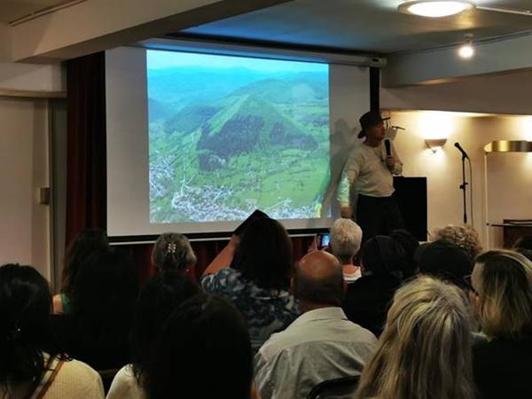 PUNA DVORANA U LONDONU ZA DR OSMANAGIĆA