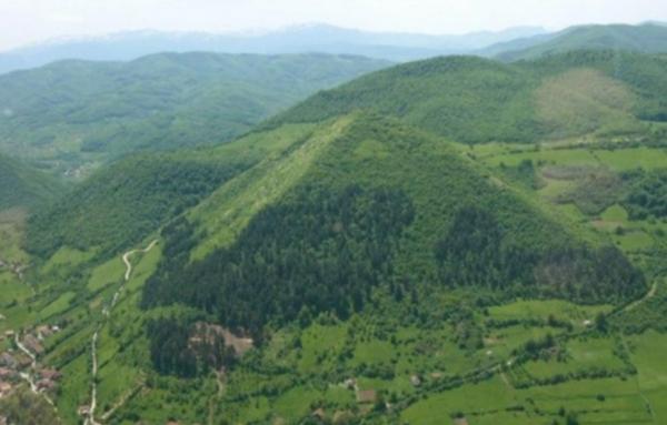 SKUP DUHOVNOSTI, MIRA I SARADNJE: Regionalni susret “LIDERI SVESNOSTI 2024” među Bosanskim piramidama