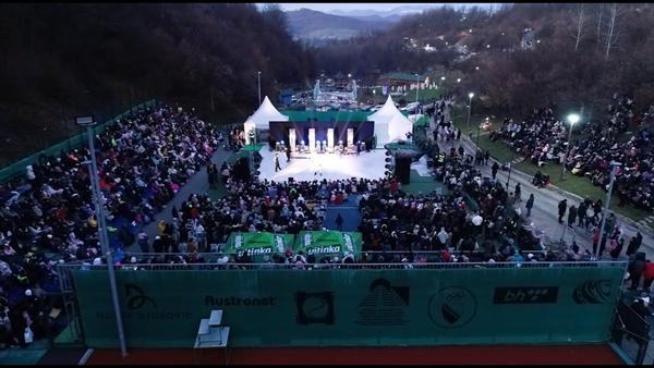 Fondacija poklonila muzičko-scenski spektakl djeci Visokog i okoline