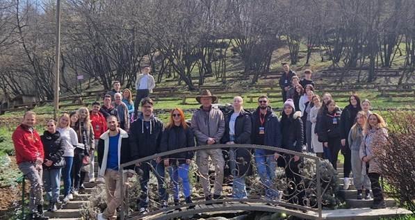 U KOMPLEKSU RAVNE ODRŽANA OBAVEZNA GODIŠNJA OBUKA ZA VODIČE FONDACIJE