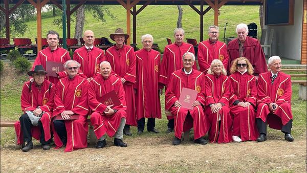 Skupština Akademije prirodnih i tehničkih nauka u parku “Ravne 2”