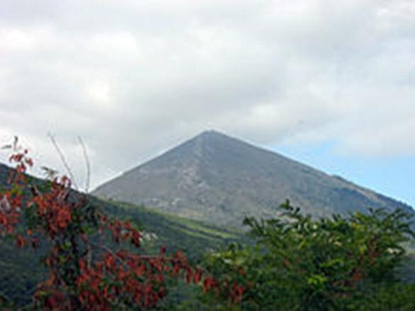 RTANJ – DIZAJN S POTPISOM PIRAMIDE