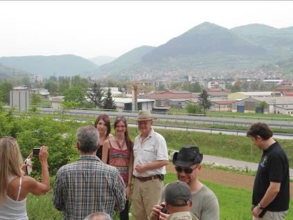 Dvije Sfinge „čuvaju“ ulaz na kapiji u podzemni kompleks „Ravne“, a jedna leži na piramidi Mjeseca u Visokom ?