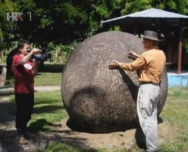 NA RUBU ZNANOSTI: KAMENE KUGLE