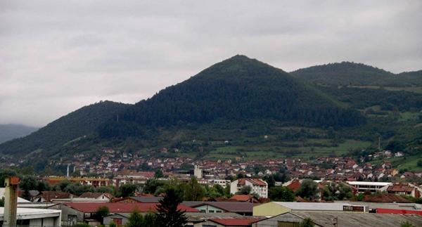 Dr. Paul LaViolette, Ph.D.: “BOSNIAN PYRAMID COMPLEX – SIGNS OF TECHNICALLY ADVANCED ICE AGE CIVILIZATION”