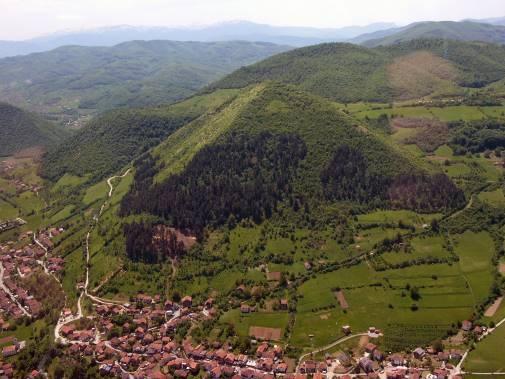 ZAŠTO JE VAŽNA ORIJENTACIJA BOSANSKE PIRAMIDE SUNCA ?