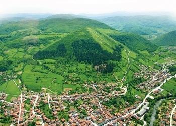 “Speaking Tree”, New Delhi, India: Bosnian Pyramids