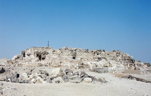 DOCUMENTARIES: TV’S NOT-SO-GREAT PYRAMID
