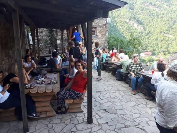 VOLUNTEERS ARE ENJOYING MAGICAL PLACES AROUND BOSNIA
