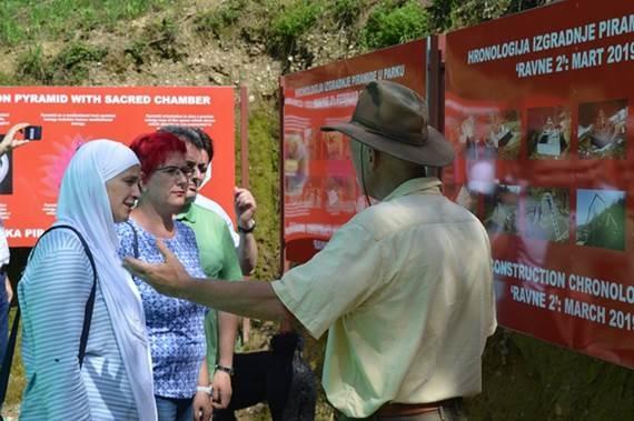 GRADONAČELNICA AMRA BABIĆ: DIJELEĆI OVU ENERGIJU IZ VISOKOG ŠALJEMO PORUKE ZAJEDNIŠTVA, LJUBAVI I PRIJATELJSTVA