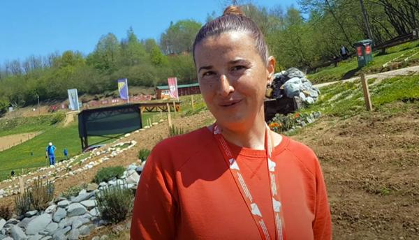 Hajde da nabrojimo svo cvijeće u parku ‘Ravne 2’ u Visokom s Evelinom Čehajić