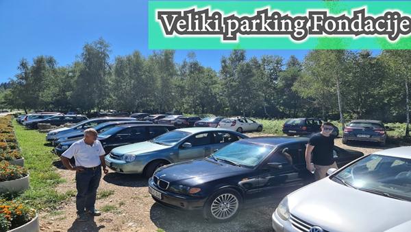 Veliki parking Fondacije u augustovsku subotu