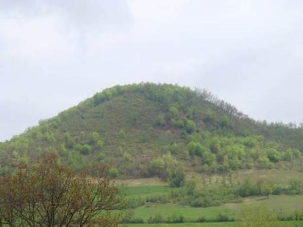 POPLOČANA TERASA NA BOSANSKOJ PIRAMIDI MJESECA STARA 12.350 GODINA!