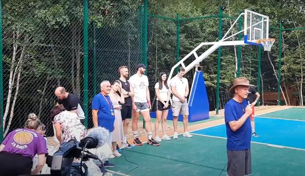 TAKMIČENJE U ZAKUCAVANJIMA – NBA ZVIJEZDE ZA DJECU