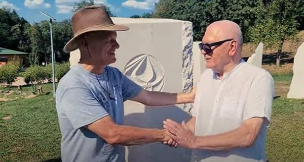 POZNATI NA PIRAMIDAMA – NOVINAR I PROFESOR ADIL KULENOVIĆ