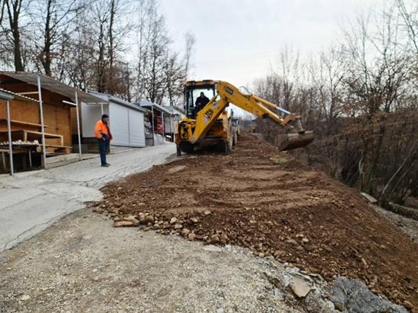 PROŠIRENJE ALEJE SUVENIRNICA NA RAVNAMA
