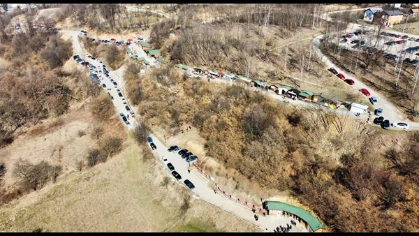 Let iznad kompleksa Ravne u Visokom (13.03.2022. godine)